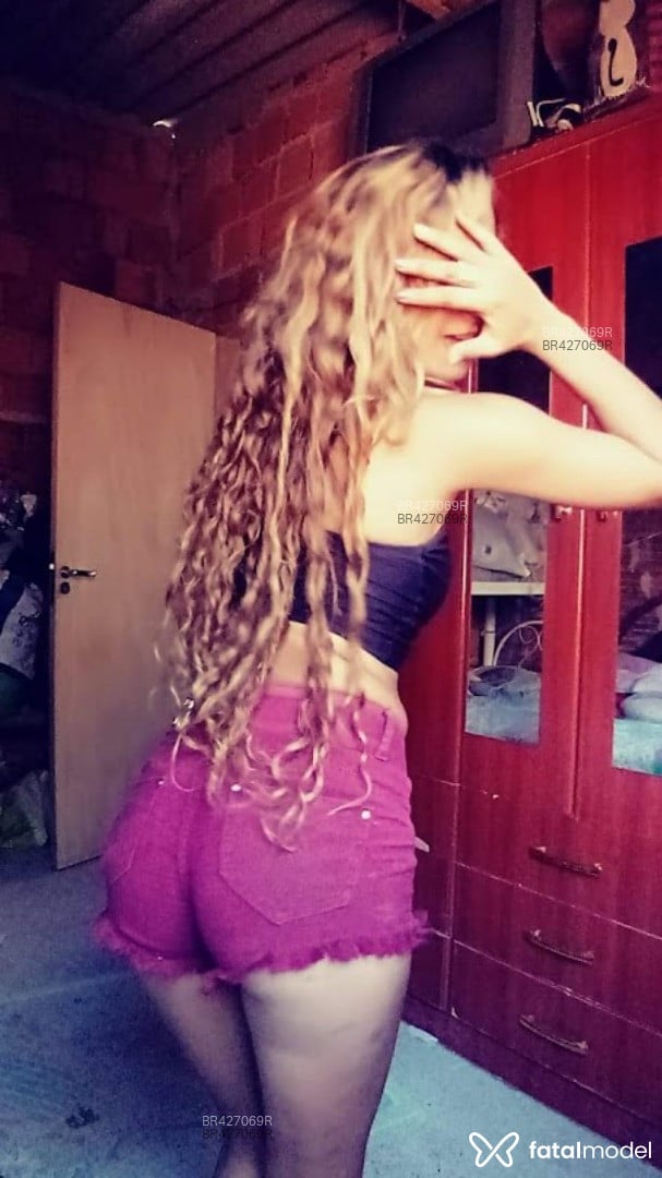 Acompanhante mulher loira (o) de olhos castanhos em Itapetininga Acompanhante mulher loira (o) de olhos castanhos em Itapetininga - Sabrina Camila