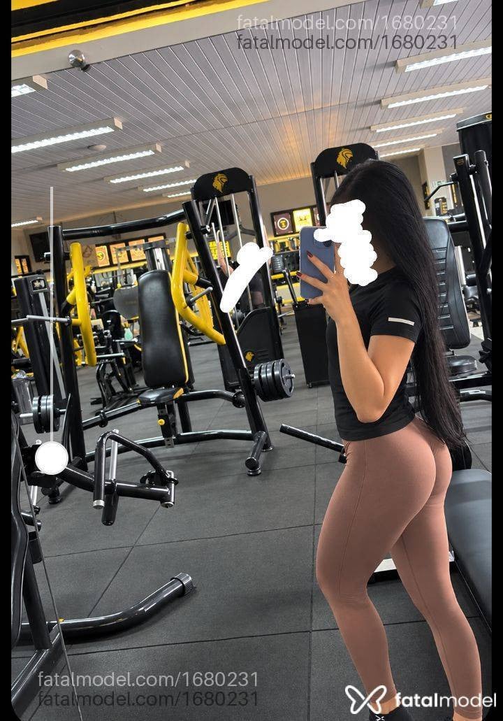 Acompanhante mulher morena (o) de olhos pretos - Thaysa