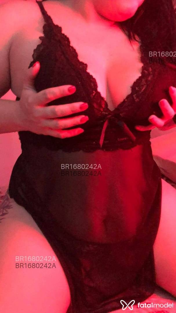 Acompanhante mulher morena (o) de olhos mel em Itajaí - Beatriz Russell