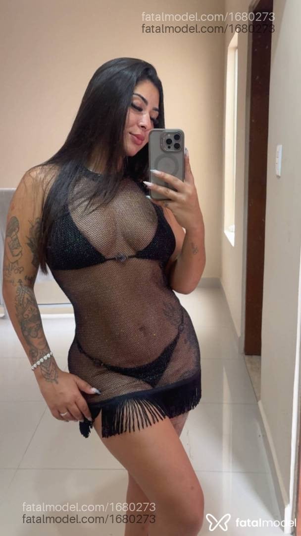 Acompanhante mulher com cabelo castanho de olhos castanhos - Dani Bueno