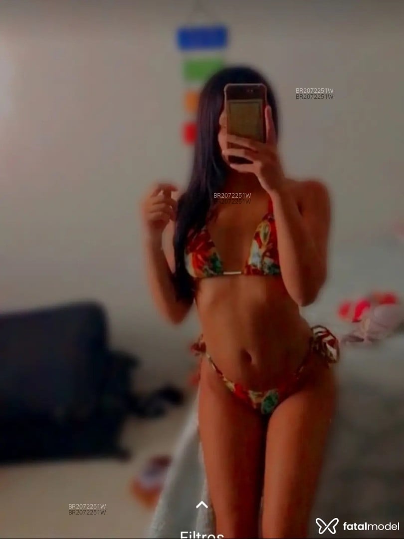 Acompanhante mulher morena (o) de olhos pretos em Unaí - Alice
