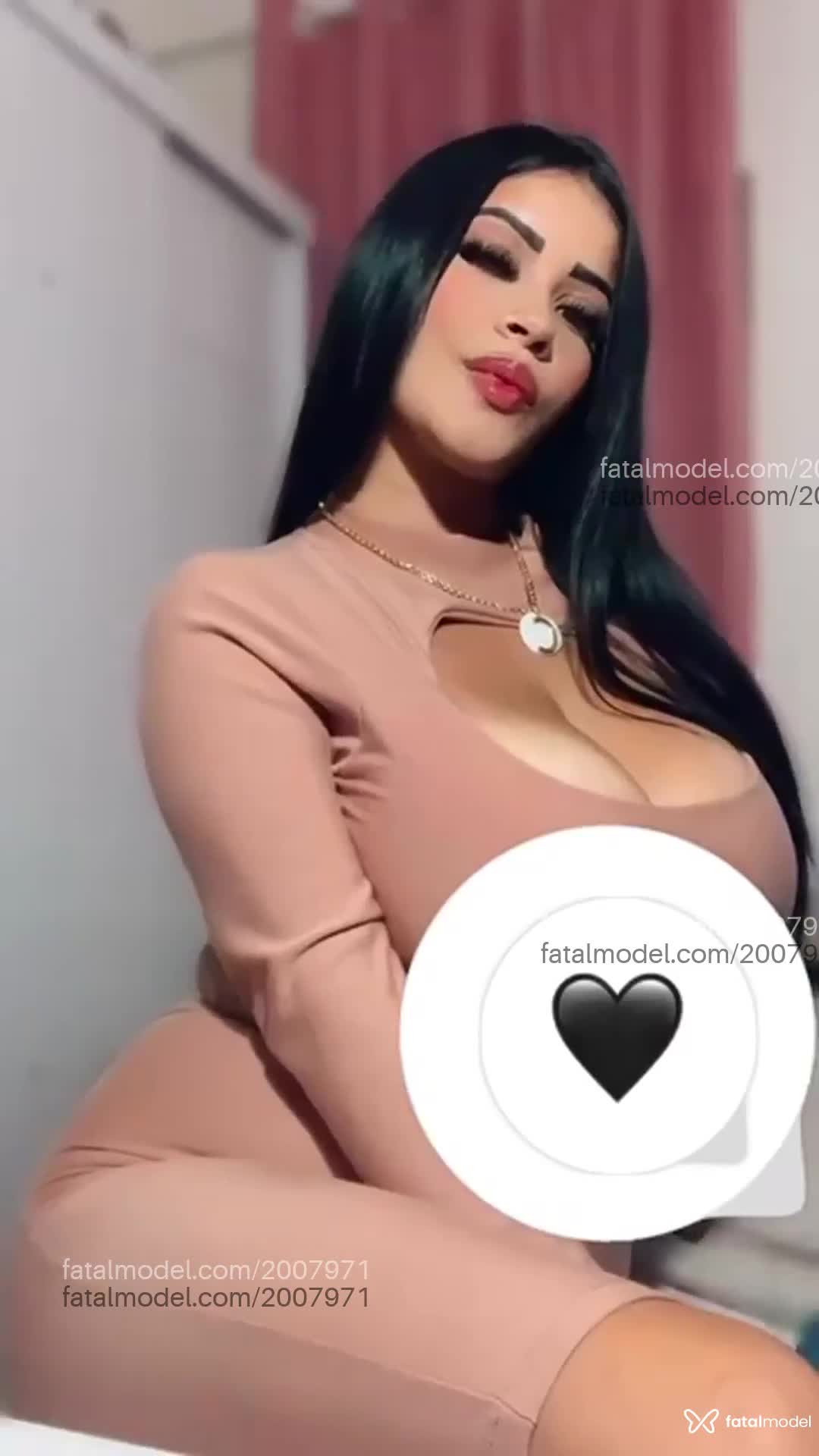 Acompanhante mulher morena (o) de olhos castanhos em São José do Rio Preto - Cristal