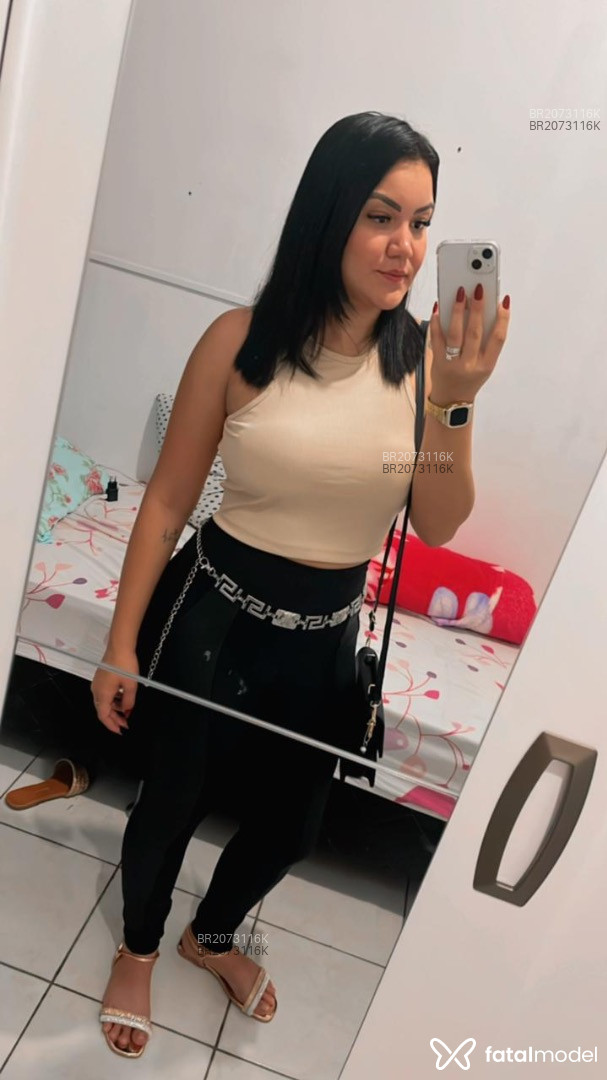 Acompanhante mulher morena (o) de olhos pretos em Virtual Acompanhante mulher morena (o) de olhos pretos em Virtual - Ellen