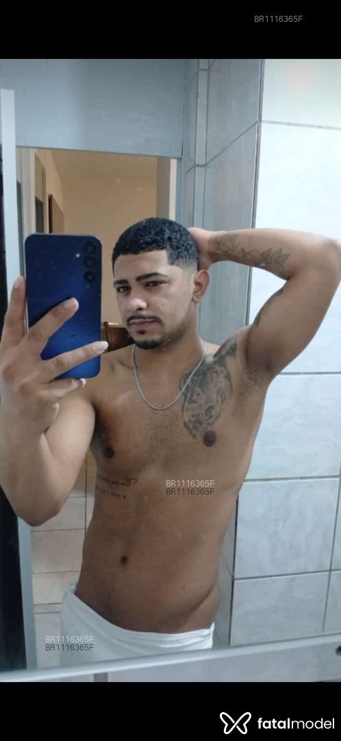 Acompanhante homem morena (o) de olhos castanhos em São José do Rio Preto - Arthur