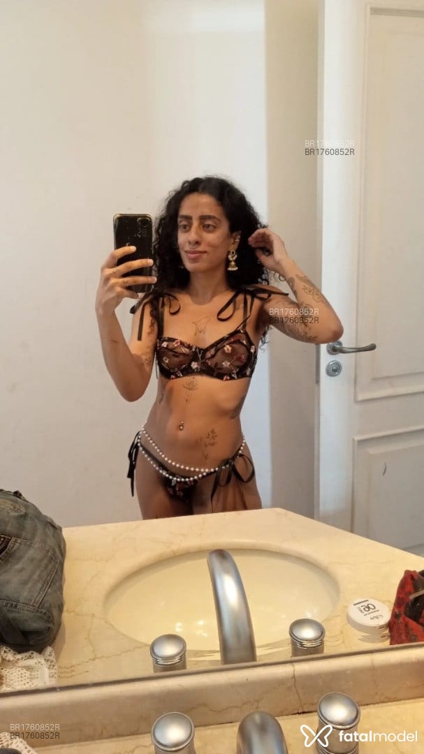 Acompanhante mulher morena (o) de olhos castanhos em São Paulo - Evelyn