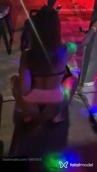 Acompanhante mulher com cabelo castanho de olhos castanhos em Paranatinga - Cléo