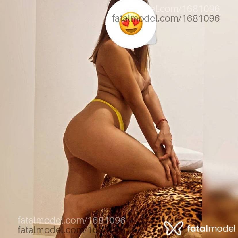 Acompanhante mulher com cabelo castanho de olhos castanhos - Rita