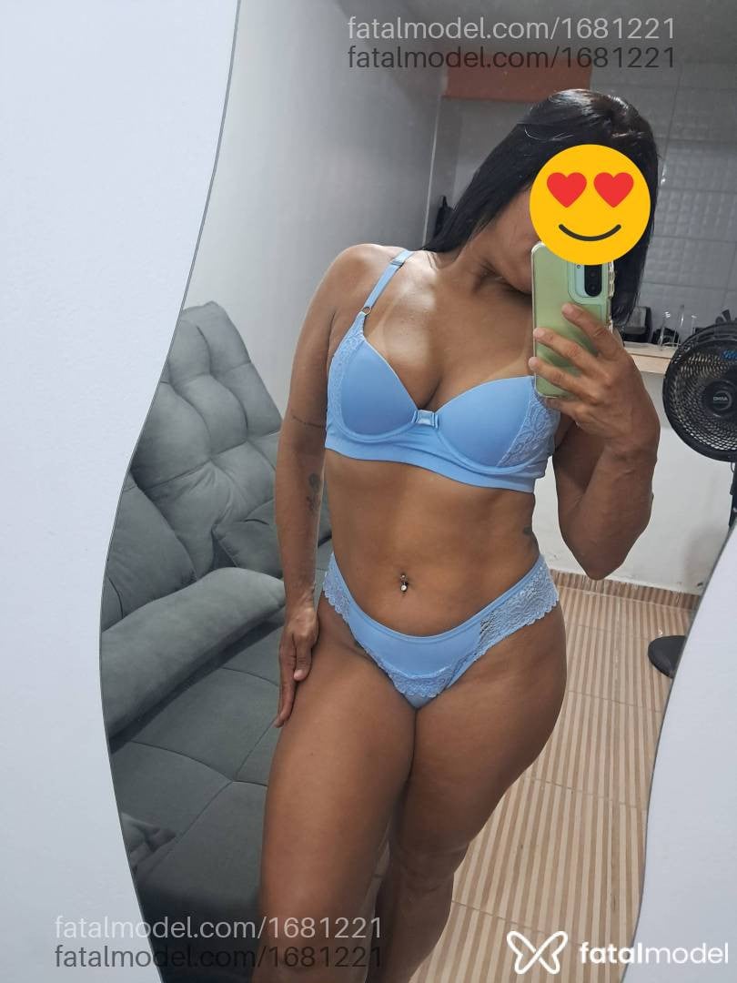 Acompanhante mulher morena (o) de olhos castanhos - Thayna