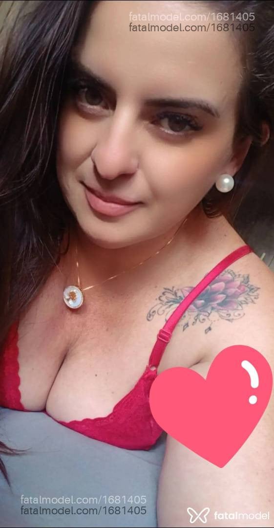 Acompanhante mulher com cabelo castanho de olhos mel - Raphaela