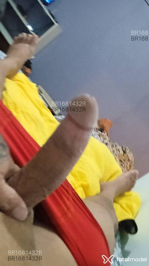 Acompanhante homem morena (o) de olhos castanhos em Porto Alegre - Matheus Guilherme
