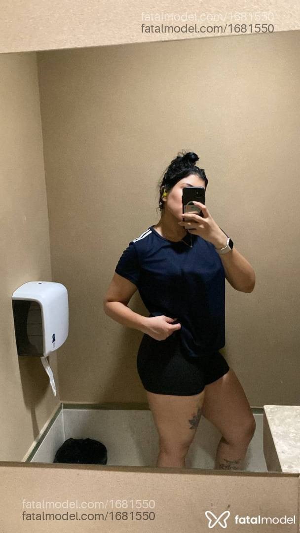 Acompanhante mulher com cabelo castanho de olhos castanhos em Ourinhos Acompanhante mulher com cabelo castanho de olhos castanhos em Ourinhos - Luísa Martins