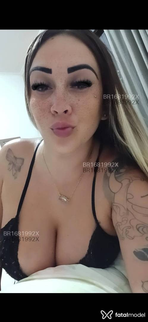 Acompanhante mulher loira (o) de olhos castanhos em Araçatuba - Giovana