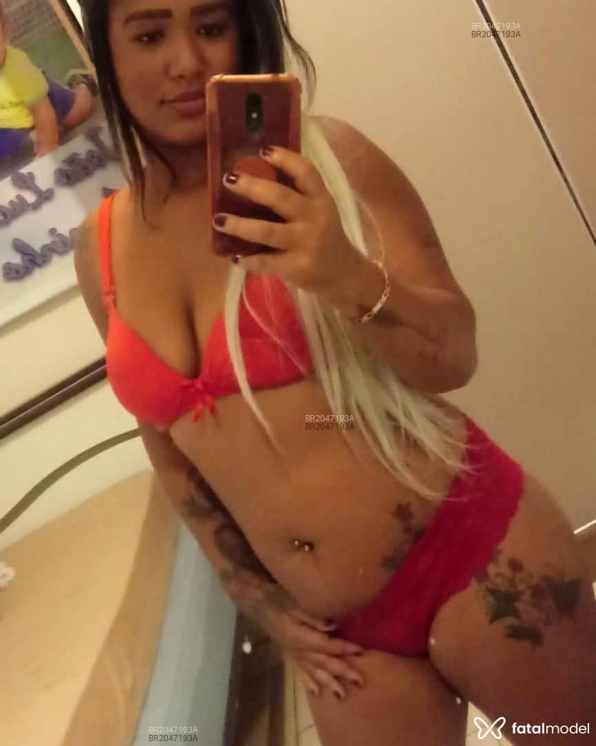 Acompanhante mulher com cabelo castanho de olhos pretos em Belo Horizonte - Agatha