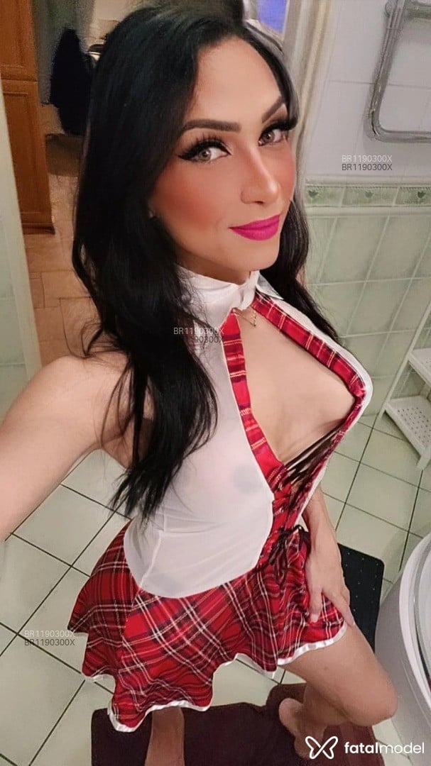 Acompanhante travesti morena (o) de olhos verdes em São Paulo - Paty Oliveira