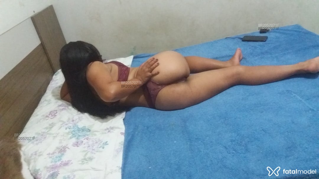 Acompanhante mulher com cabelo castanho de olhos castanhos em Campina Grande - Juliana