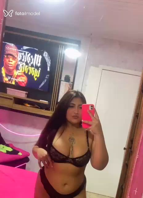Acompanhante mulher morena (o) de olhos castanhos - Camila Acompanhante mulher morena (o) de olhos castanhos - Camila