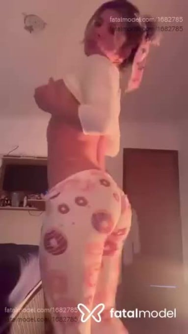 Acompanhante mulher loira (o) de olhos castanhos em Jundiaí - Bella Bona