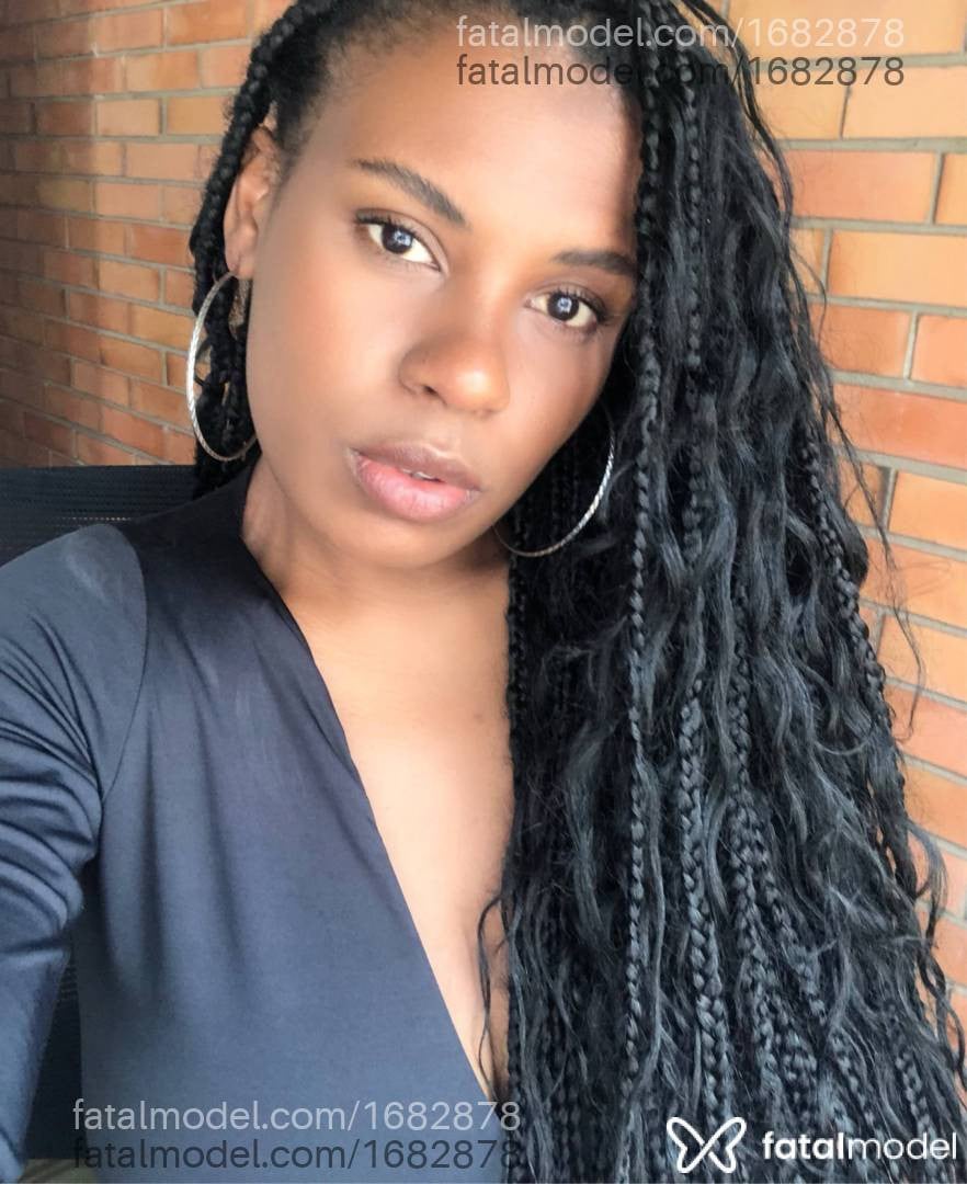 Acompanhante mulher morena (o) de olhos pretos em Porto Alegre - Helen Muller