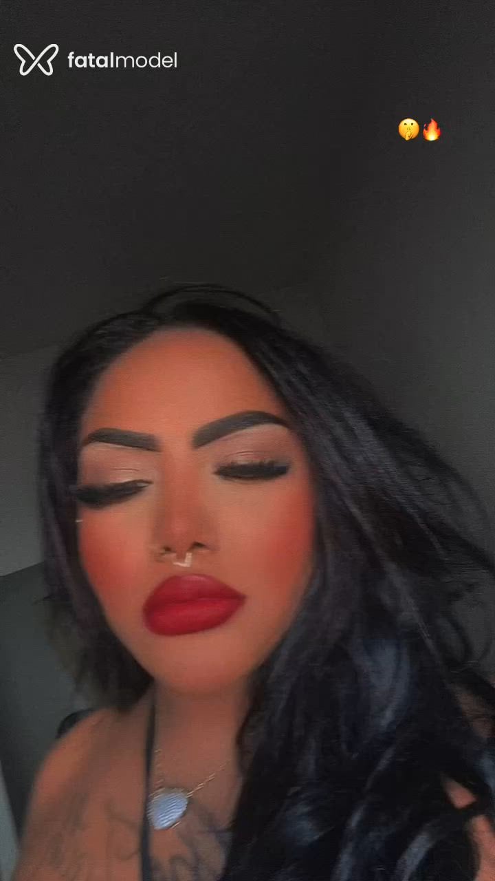 Acompanhante mulher com cabelo castanho de olhos castanhos - Maju Madellin