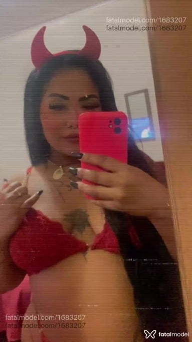 Acompanhante mulher com cabelo castanho de olhos castanhos em Unaí - Maju Madellin