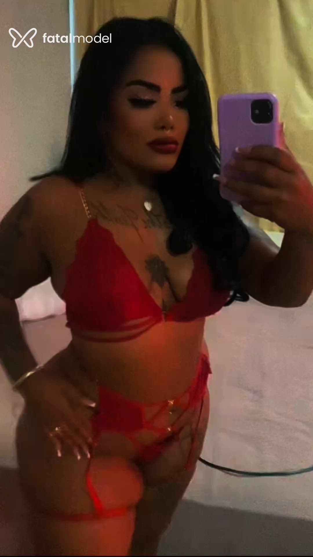 Acompanhante mulher com cabelo castanho de olhos castanhos - Maju Madellin