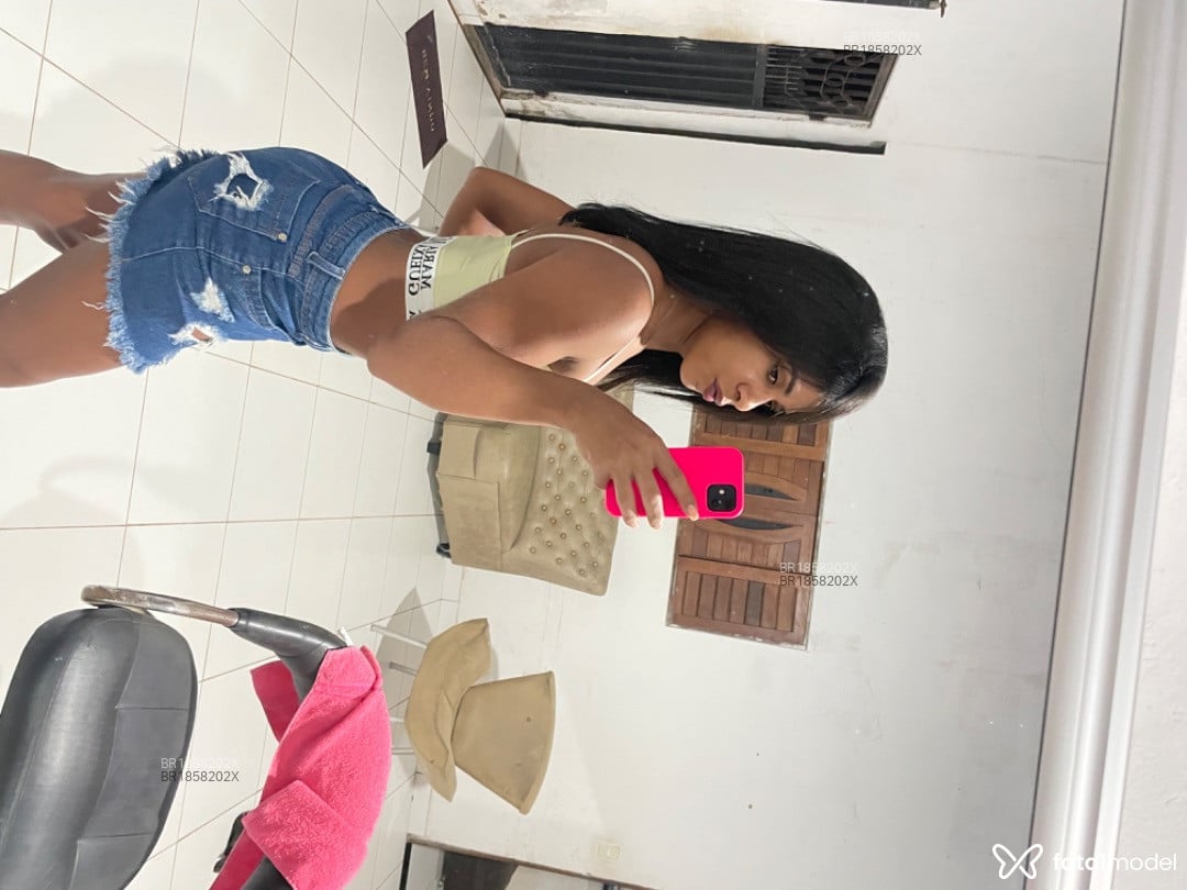 Acompanhante mulher trans morena (o) de olhos castanhos em Tibau do Sul - Fran Marques