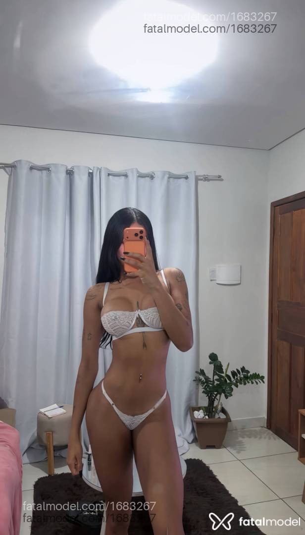 Acompanhante mulher morena (o) de olhos castanhos - Manuela Morais