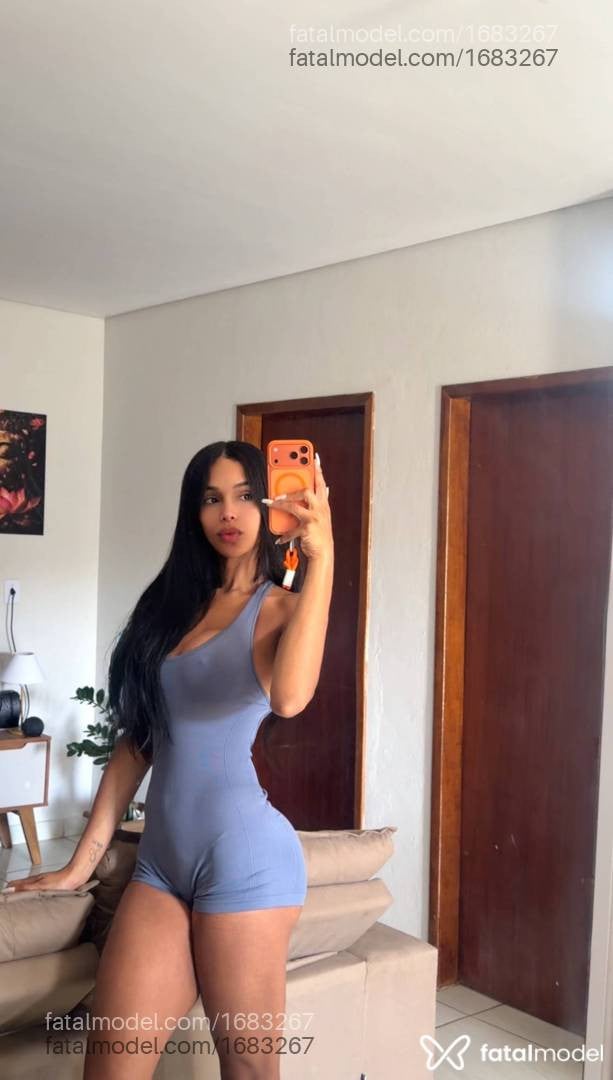 Acompanhante mulher morena (o) de olhos castanhos - Manuela Morais