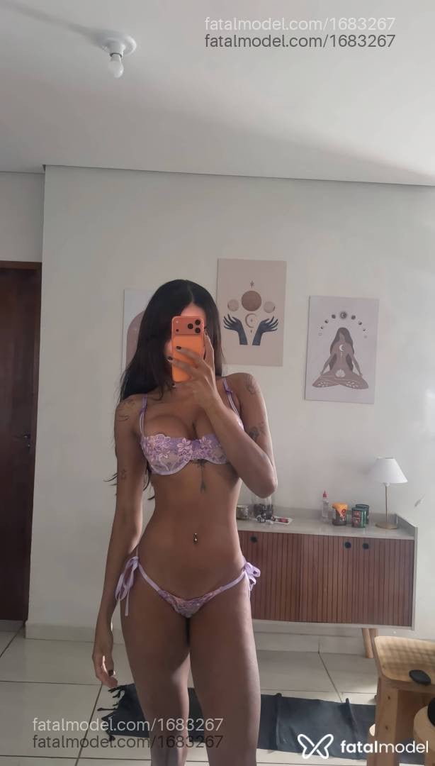 Acompanhante mulher morena (o) de olhos castanhos - Manuela Morais