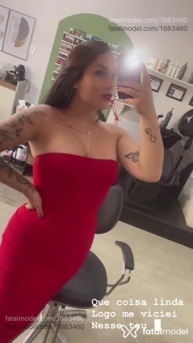 Acompanhante mulher trans morena (o) de olhos verdes em Juiz de Fora - Bia dias