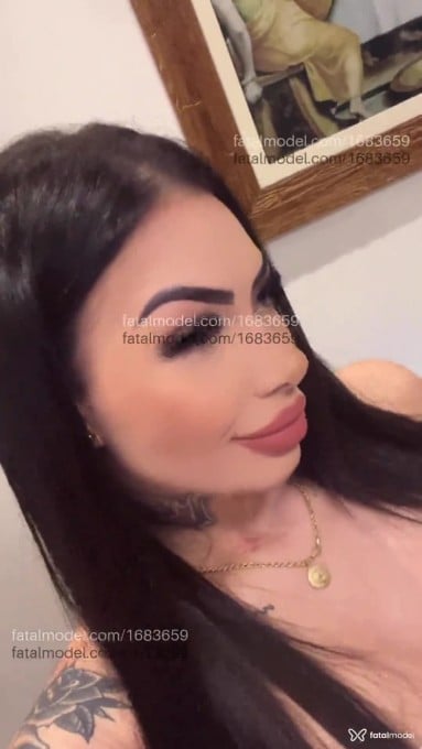 Acompanhante mulher com cabelo castanho de olhos castanhos em Ribeirão Preto - Corradini