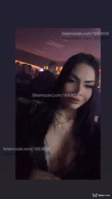 Acompanhante mulher com cabelo castanho de olhos castanhos em Ribeirão Preto - Corradini