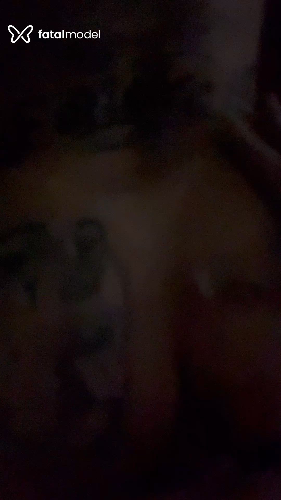 Acompanhante mulher com cabelo castanho de olhos mel em Gravataí - Eduarda Vaz