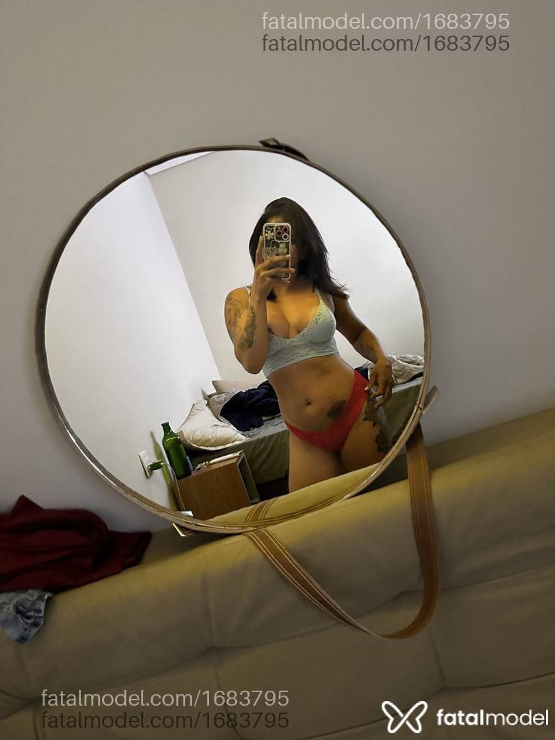 Acompanhante mulher morena (o) de olhos pretos em Primavera do Leste - Polly