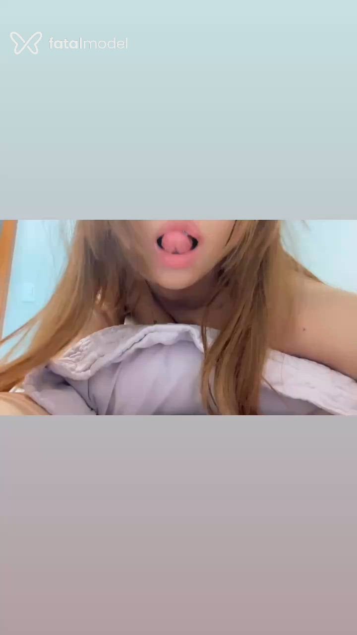 Acompanhante mulher com cabelo castanho de olhos castanhos - Larissa Kalli