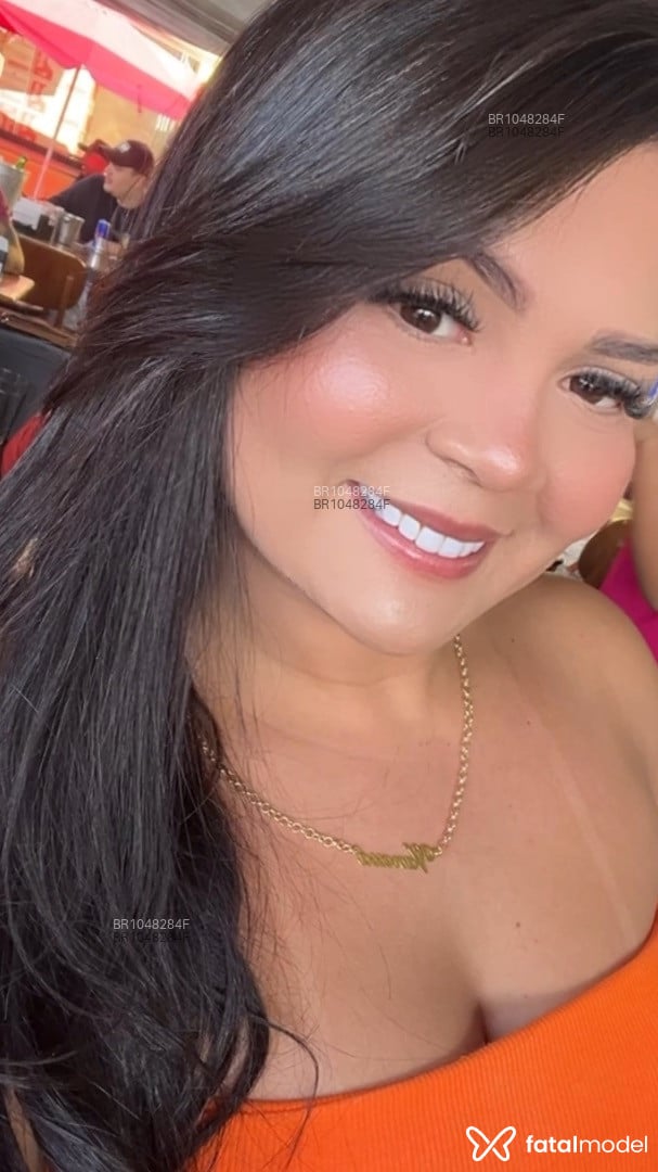 Acompanhante mulher com cabelo castanho de olhos castanhos em Belo Horizonte Acompanhante mulher com cabelo castanho de olhos castanhos em Belo Horizonte - Mel Lima