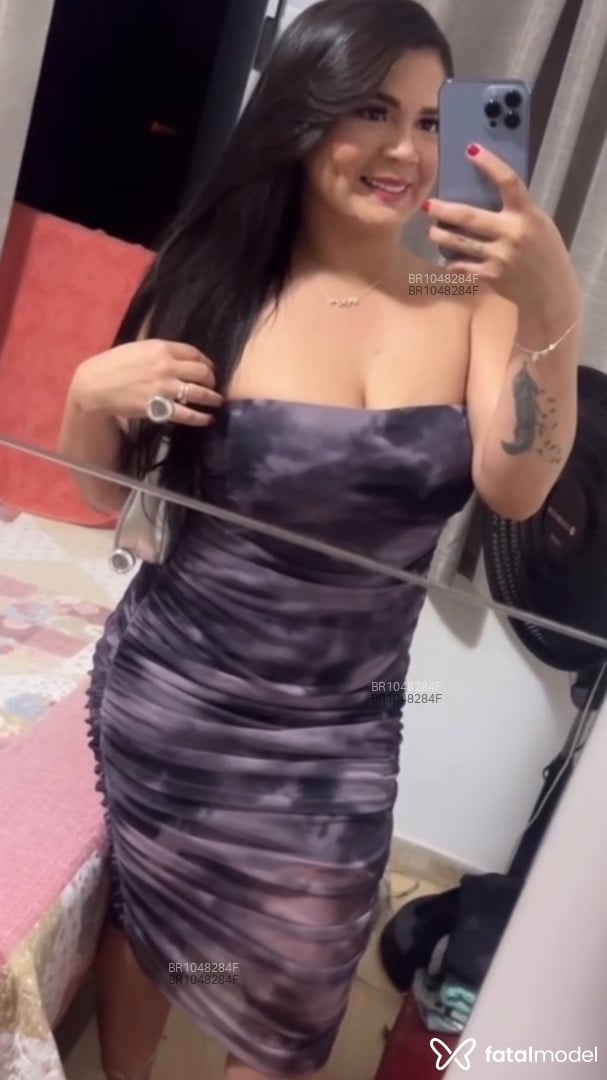 Acompanhante mulher com cabelo castanho de olhos castanhos em Belo Horizonte Acompanhante mulher com cabelo castanho de olhos castanhos em Belo Horizonte - Mel Lima