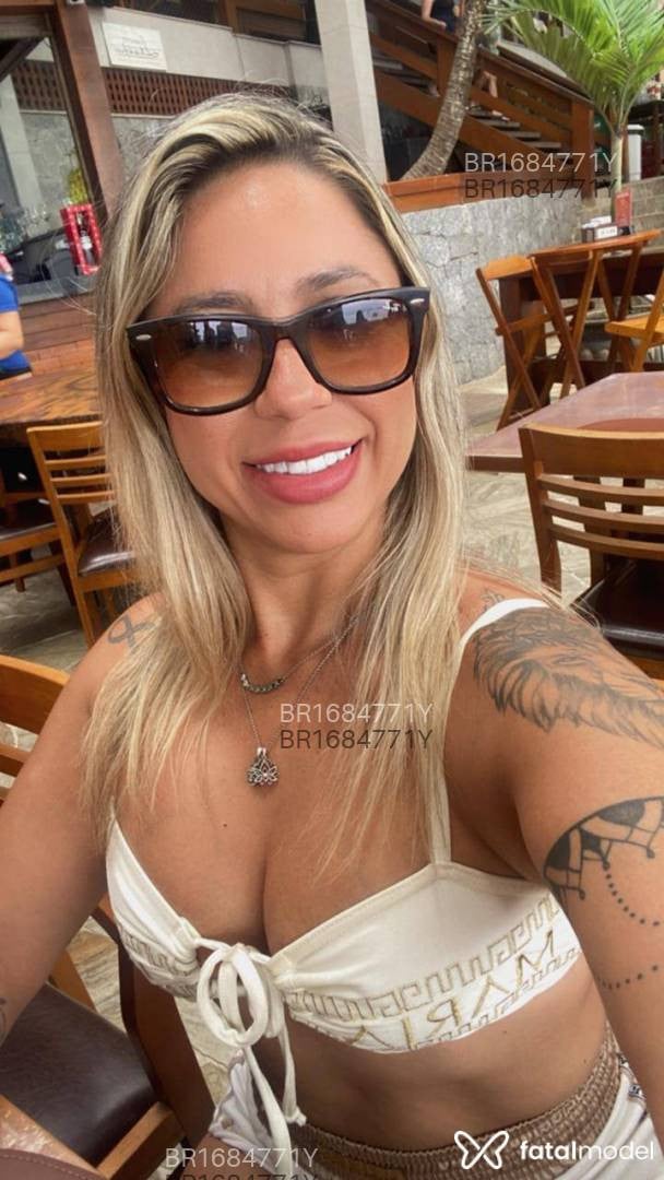 Acompanhante mulher loira (o) de olhos castanhos em Rio de Janeiro - Abigail Lisboa