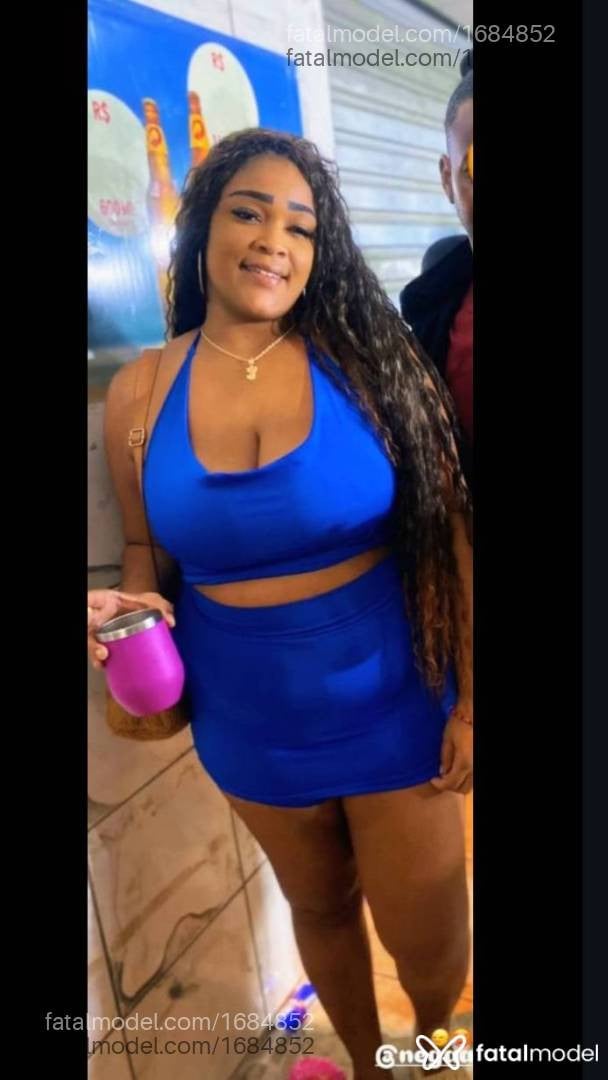 Acompanhante mulher com cabelo castanho de olhos castanhos - Raquel