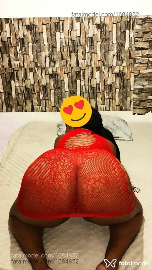Acompanhante mulher com cabelo castanho de olhos castanhos - Raquel
