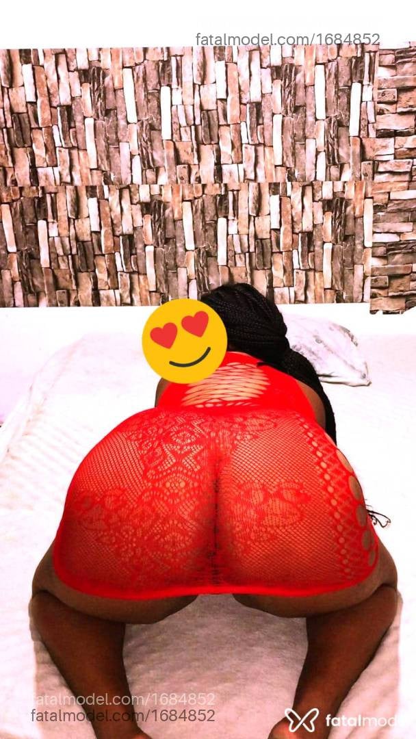 Acompanhante mulher com cabelo castanho de olhos castanhos - Raquel