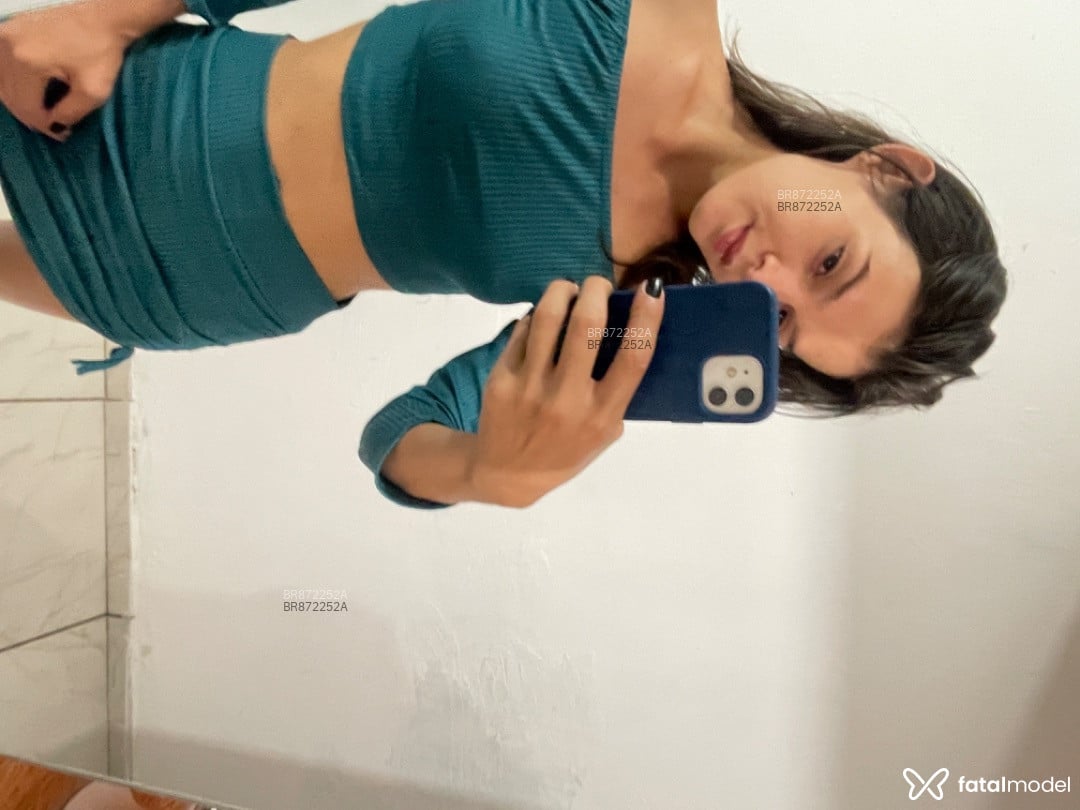 Acompanhante mulher com cabelo castanho de olhos castanhos - Tais Oliveira Mora Acompanhante mulher com cabelo castanho de olhos castanhos - Tais Oliveira Mora