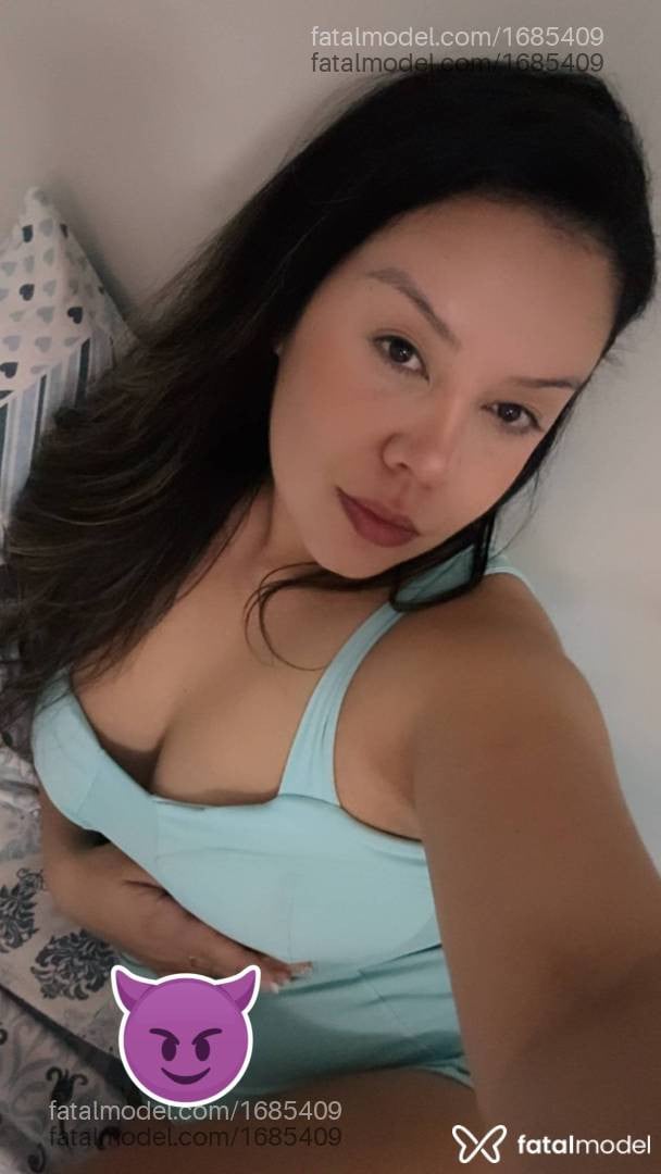 Acompanhante mulher loira (o) de olhos pretos - Pérola