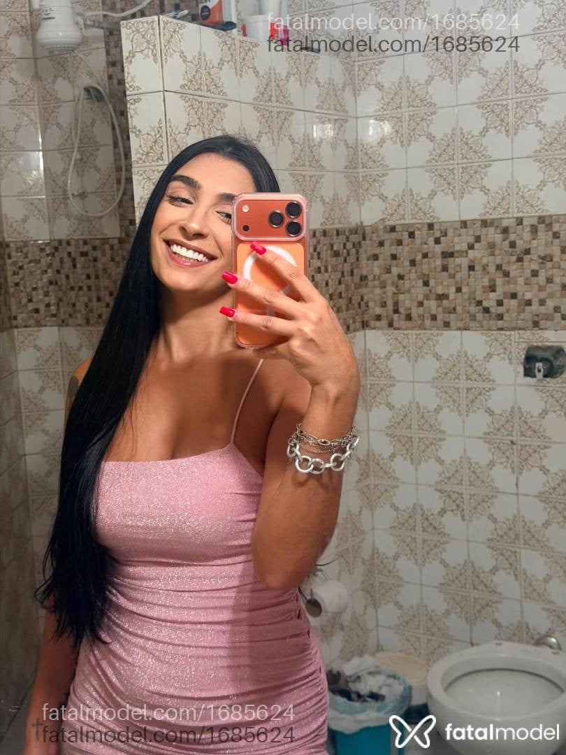 Acompanhante mulher morena (o) de olhos pretos - Bianca