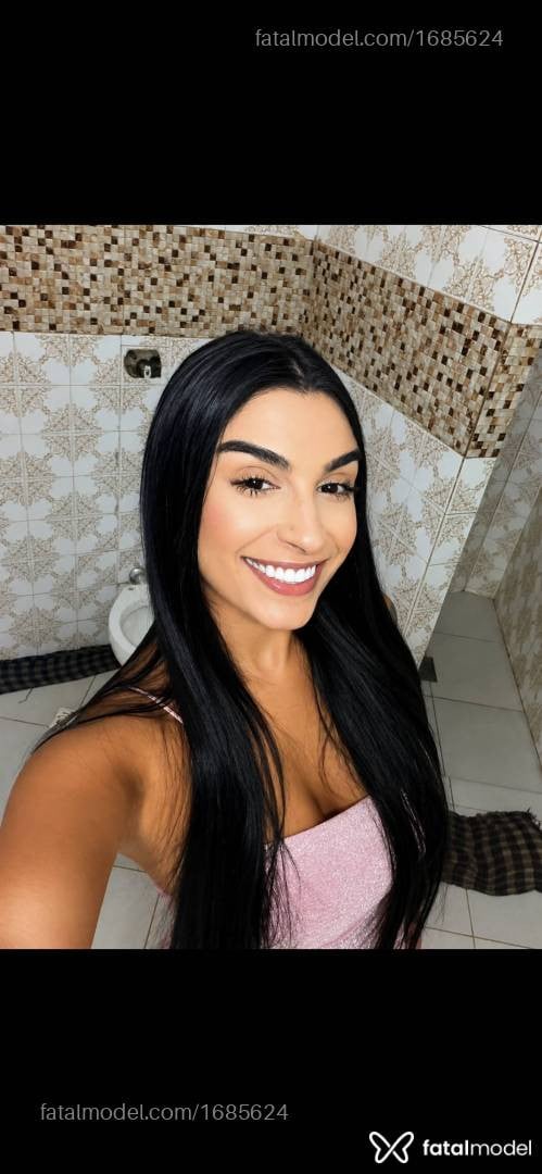 Acompanhante mulher morena (o) de olhos pretos - Bianca