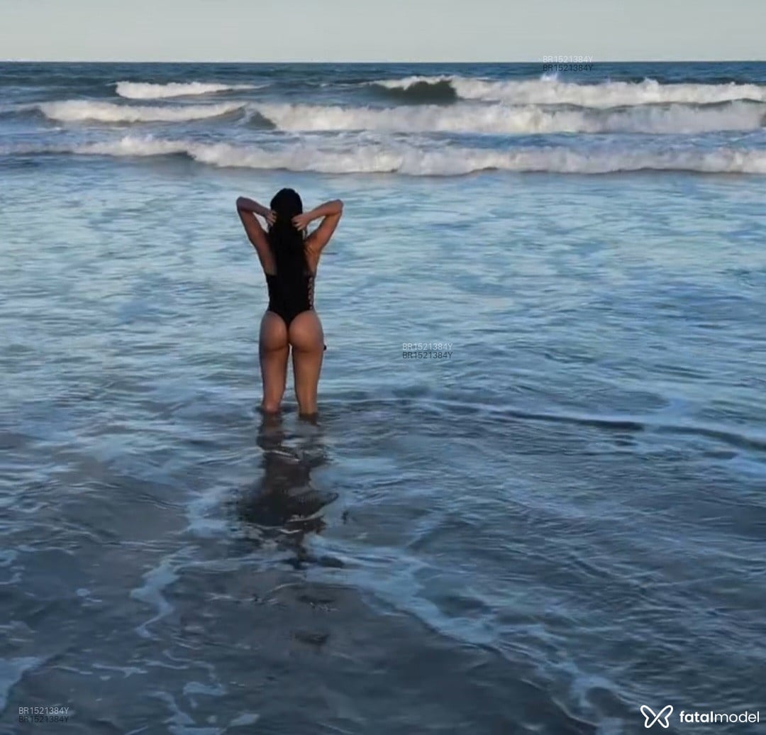 Acompanhante mulher morena (o) de olhos verdes em Araraquara Acompanhante mulher morena (o) de olhos verdes em Araraquara - Carol