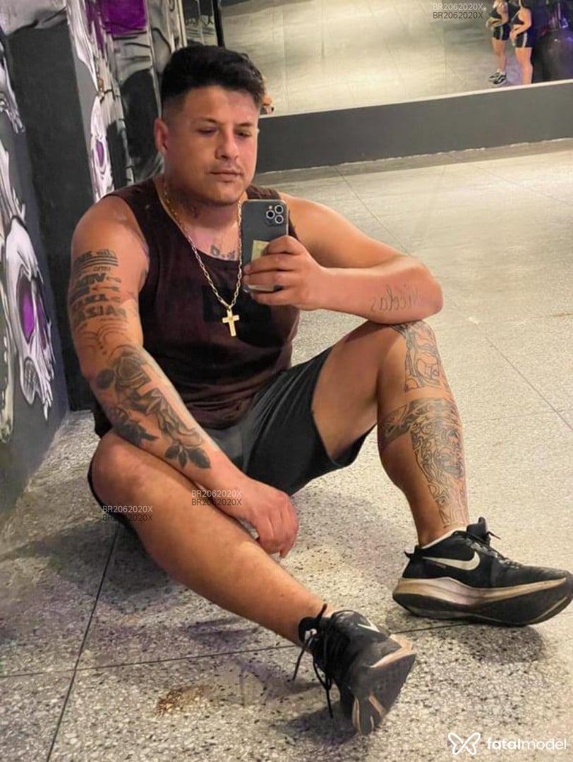 Acompanhante homem morena (o) de olhos castanhos em Novo Hamburgo - Rodrigo Alencar