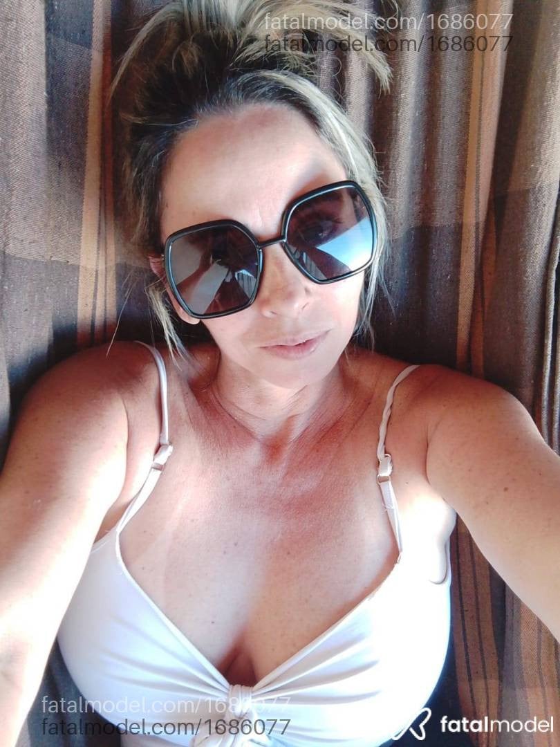 Acompanhante mulher loira (o) de olhos castanhos em Taubaté - Antonella Ferraz
