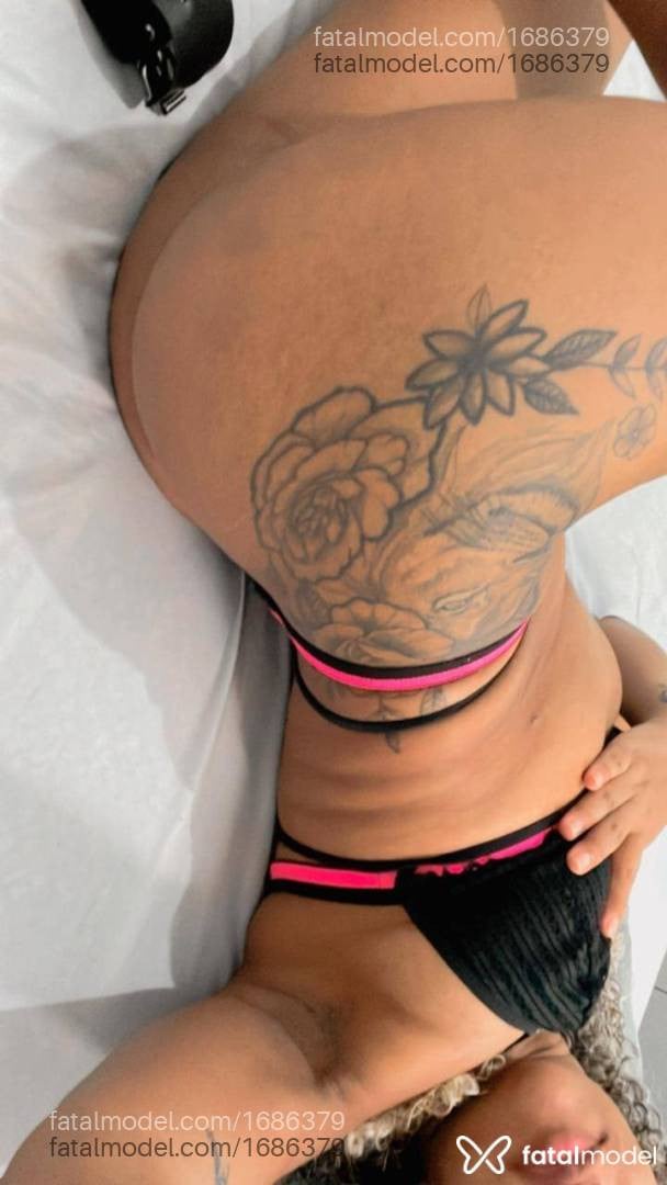 Acompanhante mulher com cabelo castanho de olhos castanhos em Registro - Manu marques