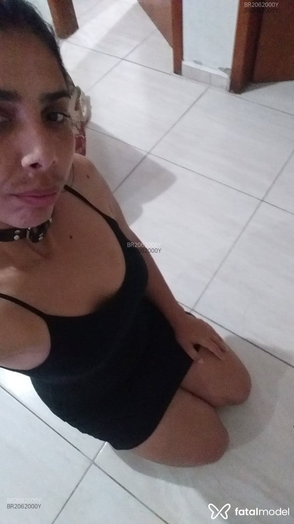 Acompanhante mulher com cabelo castanho de olhos castanhos - Brenda